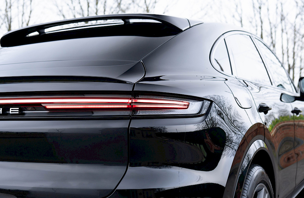 2023/73 Porsche Cayenne Coupe E-Hybrid (5 Seats) 19