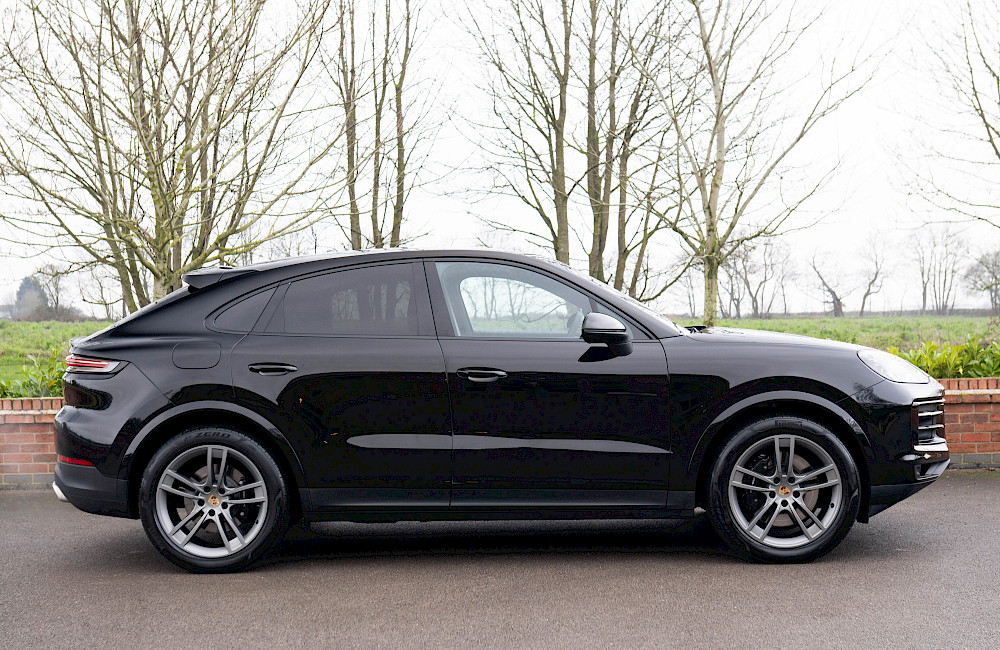 2023/73 Porsche Cayenne Coupe E-Hybrid (5 Seats) 10