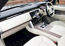 2023/72 Range Rover Vogue First Edition LWB P530