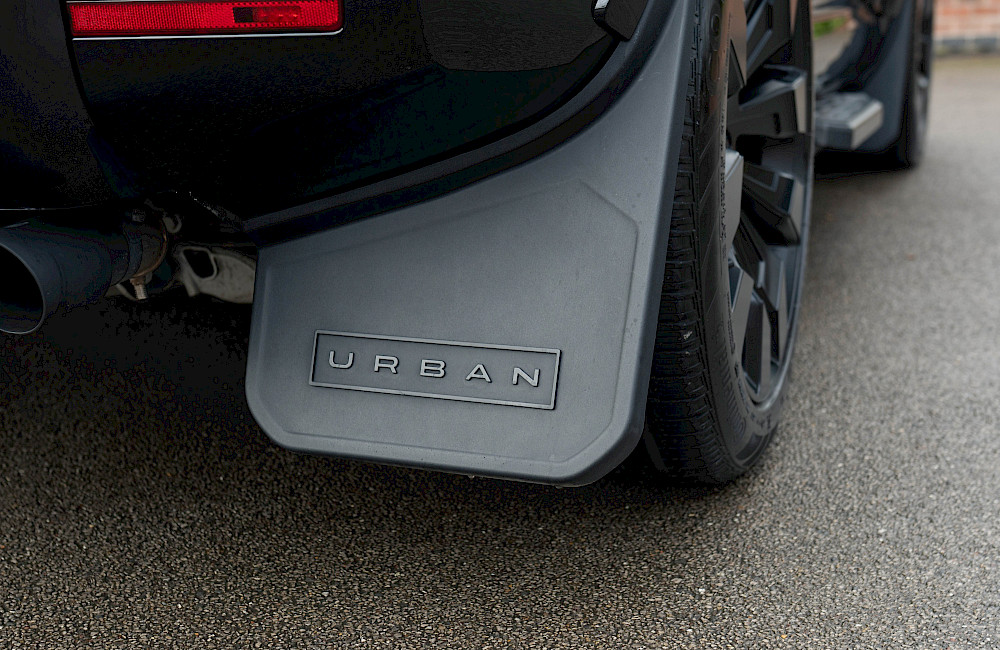 2023/23 Land Rover Defender Urban 90 V8 Carpathian Edition 21