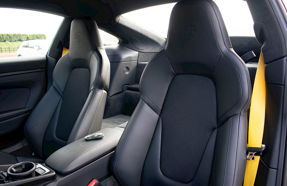 2023/72 Porsche 911 992 GT3 Touring PDK 49