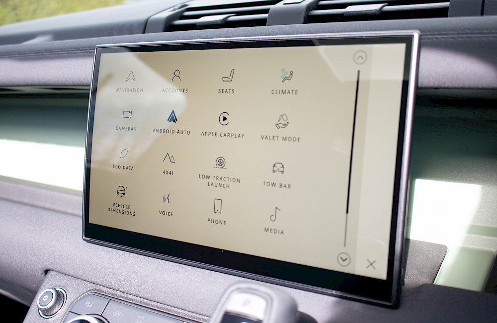 2023/23 Land Rover Defender 90 D300 75th Limited Edition 57