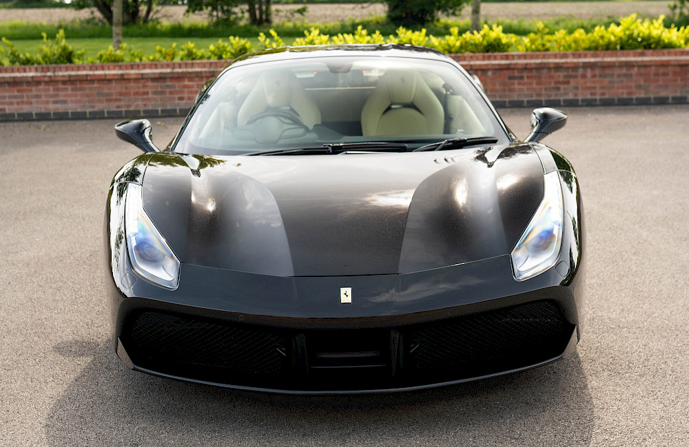 2016/16 Ferrari 488 GTB 13