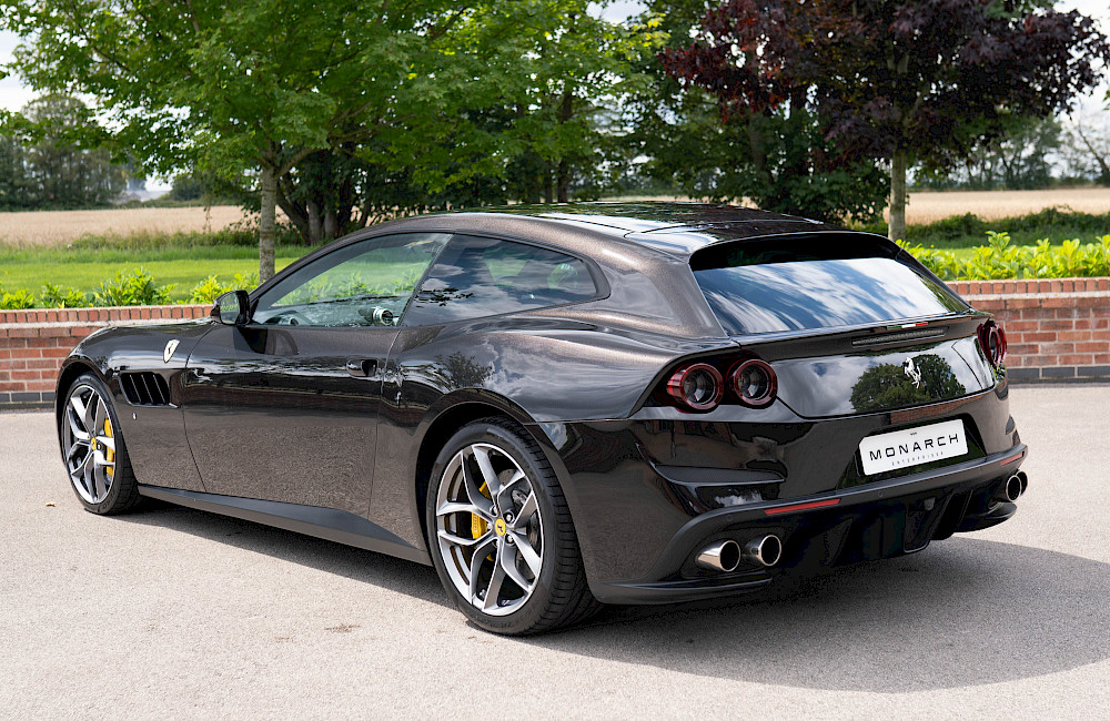 2018/18 Ferrari GTC4 Lusso T 13