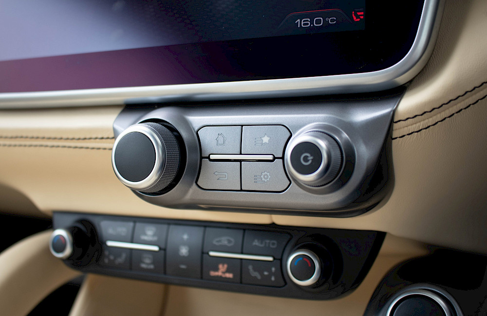 2018/18 Ferrari GTC4 Lusso T 56