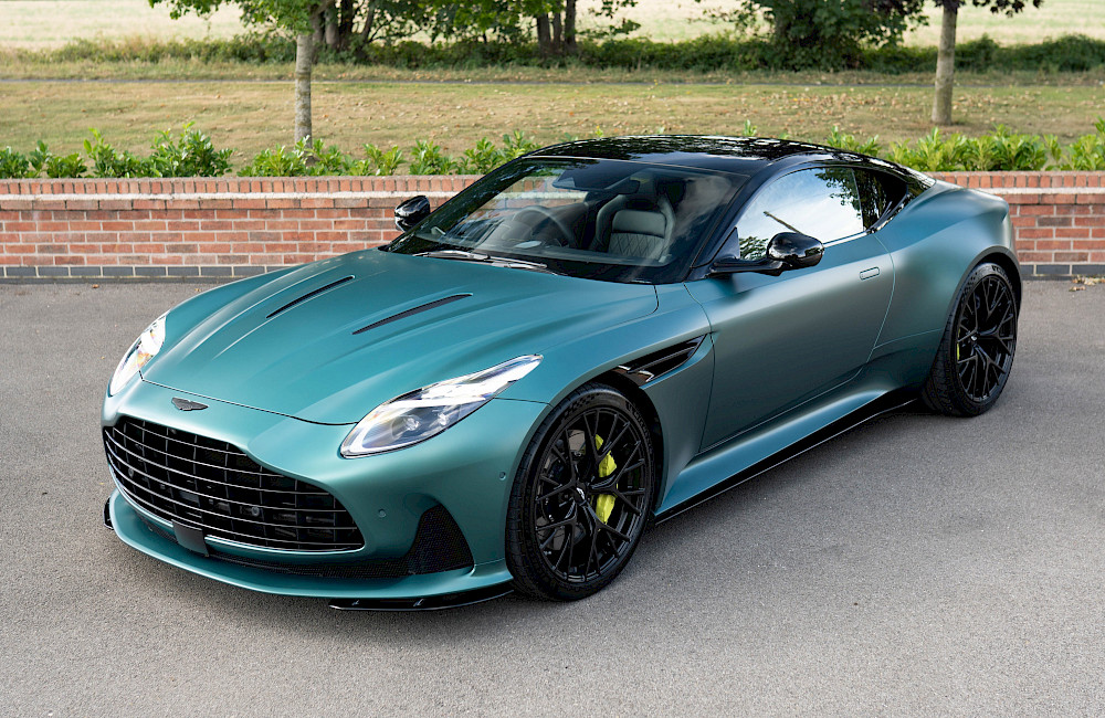 2024/73 Aston Martin DB12 V8 3