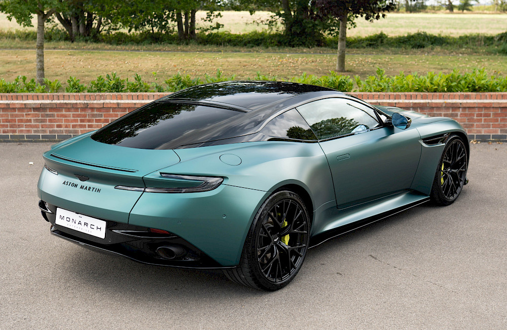 2024/73 Aston Martin DB12 V8 10