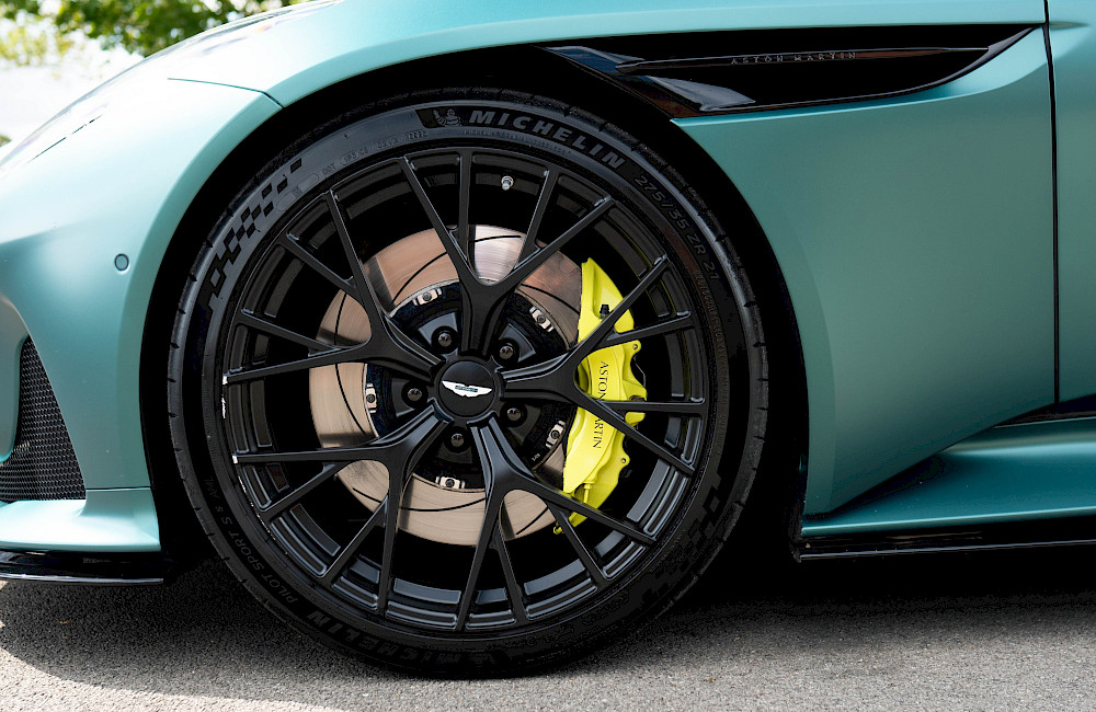 2024/73 Aston Martin DB12 V8 18