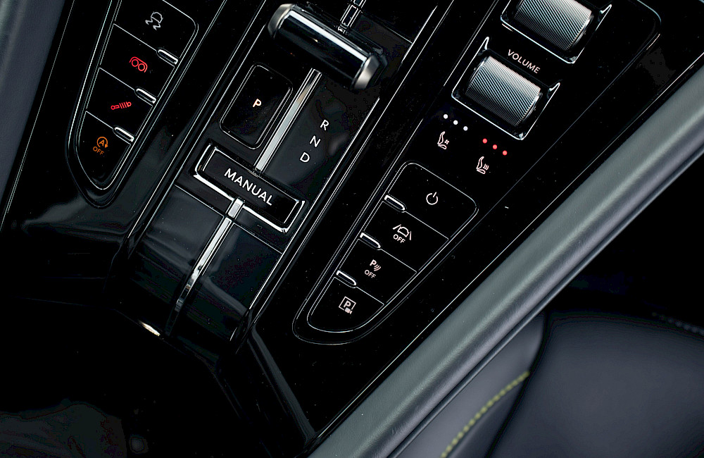 2024/73 Aston Martin DB12 V8 57