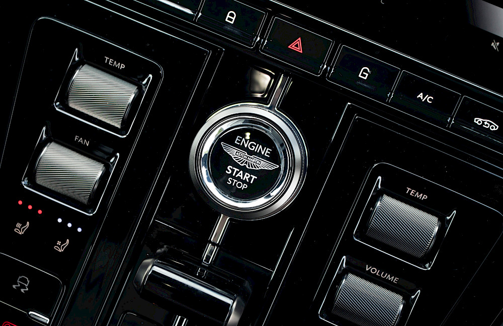 2024/73 Aston Martin DB12 V8 60