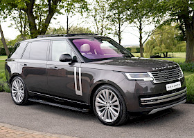 2023/72 Range Rover Vogue First Edition LWB P530