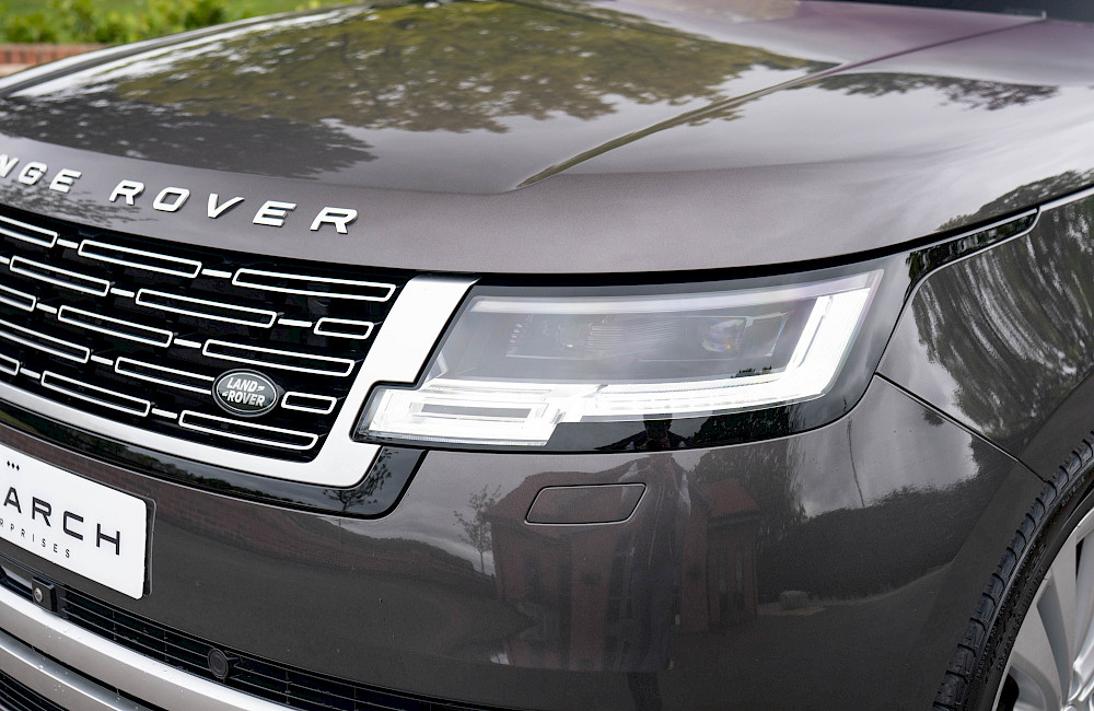 2023/72 Range Rover Vogue First Edition LWB P530 13