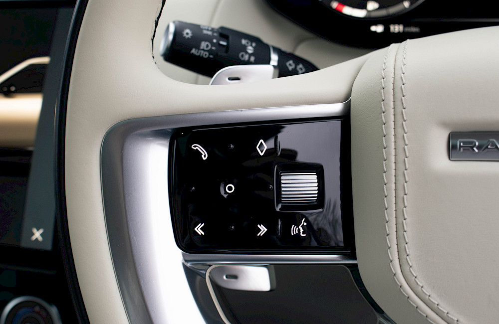 2023/72 Range Rover Vogue First Edition LWB P530 43