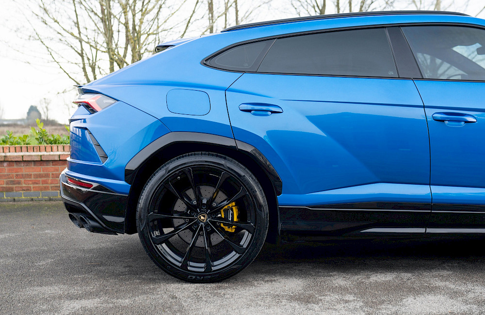 2018/68 Lamborghini Urus 11