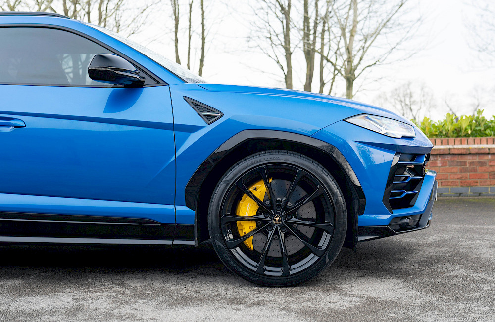2018/68 Lamborghini Urus 12