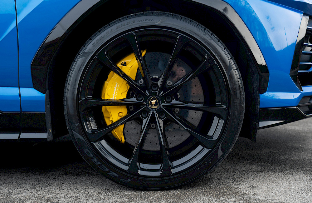 2018/68 Lamborghini Urus 25