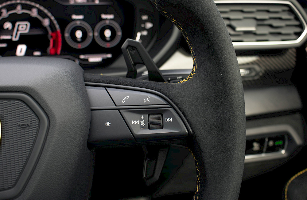 2025/25 Lamborghini Urus Performante 64