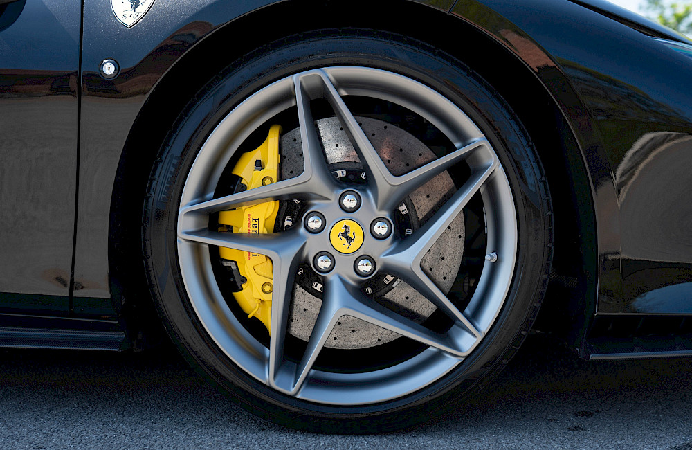 2021/21 Ferrari F8 Spider 35